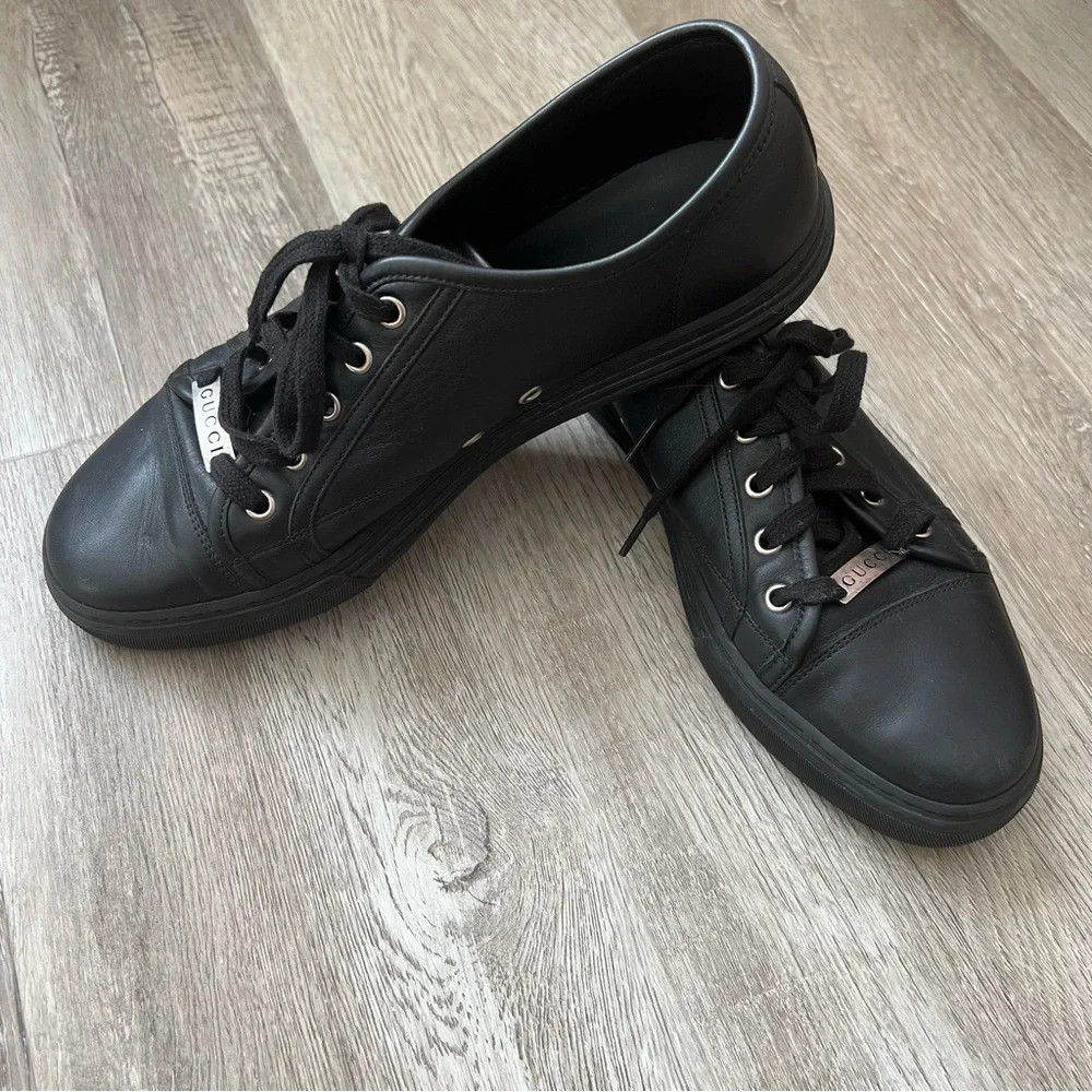 Gucci classic leather low top sneakers